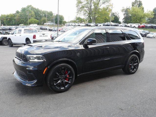 Photo of 2024 DB Black Crystal Clearcoat Dodge Durango