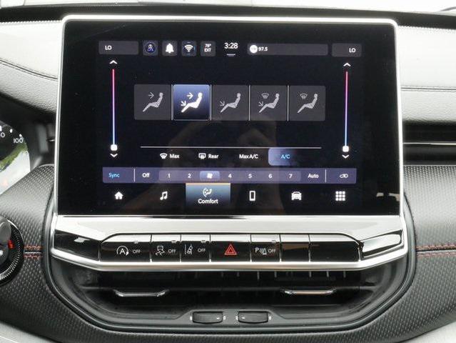 Photo of 2024 Baltic Gray Metallic Clearcoat Jeep Compass