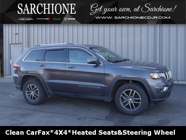 Photo of 2018 Diamond Black Crystal Pearlcoat Jeep Grand Cherokee