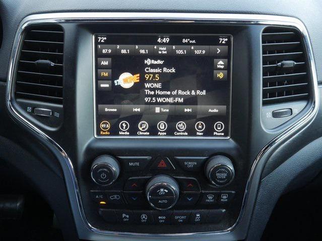 Photo of 2018 Diamond Black Crystal Pearlcoat Jeep Grand Cherokee