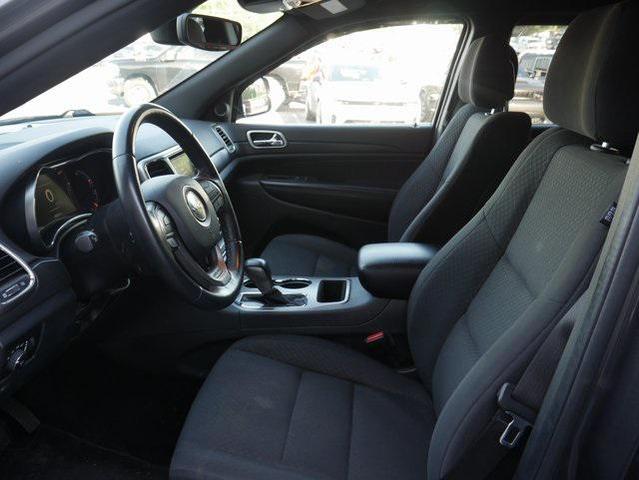 Photo of 2018 Diamond Black Crystal Pearlcoat Jeep Grand Cherokee