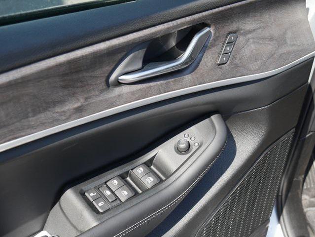 Photo of 2025 Silver Zynith Jeep Grand Cherokee L