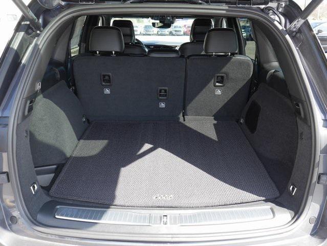 Photo of 2025 Baltic Gray Metallic Clearcoat Jeep Grand Cherokee