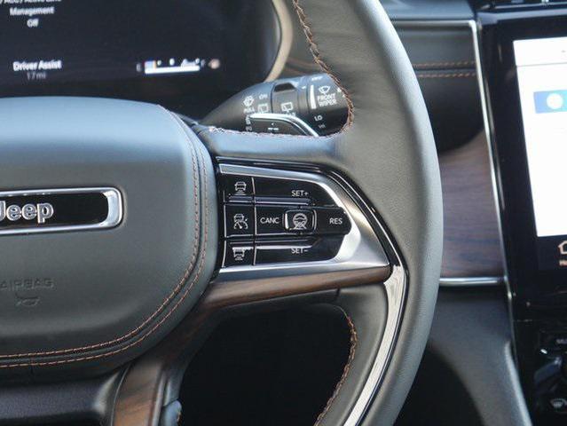 Photo of 2025 Baltic Gray Metallic Clearcoat Jeep Grand Cherokee