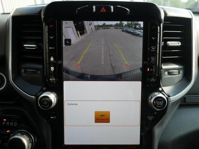 Photo of 2023 Diamond Black Crystal Pearlcoat RAM 1500