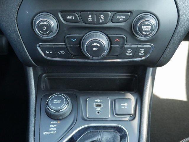 Photo of 2021 Spitfire Orange Clearcoat Jeep Cherokee
