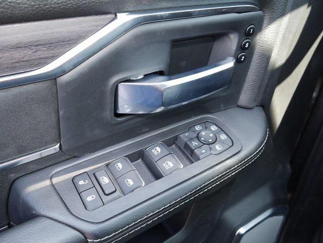 Photo of 2025 Granite Crystal Metallic Clearcoat RAM 2500