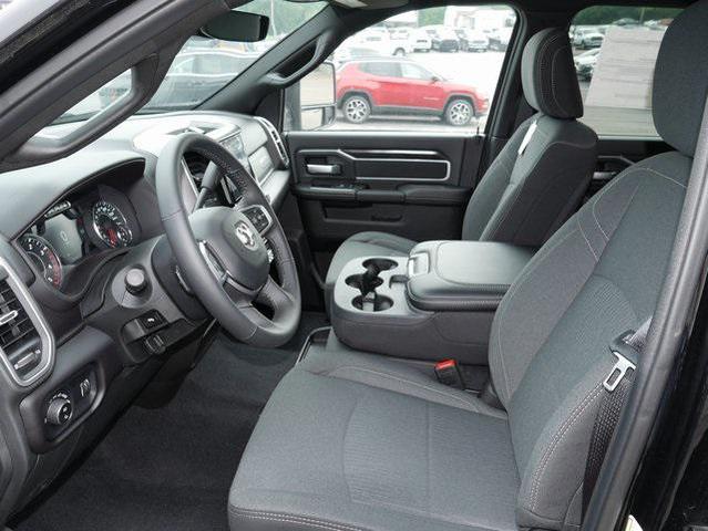 Photo of 2024 Diamond Black Crystal Pearlcoat RAM 2500