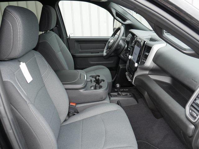 Photo of 2024 Diamond Black Crystal Pearlcoat RAM 2500