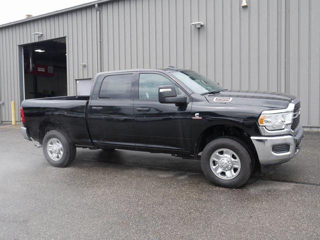 Photo of 2024 Diamond Black Crystal Pearlcoat RAM 2500