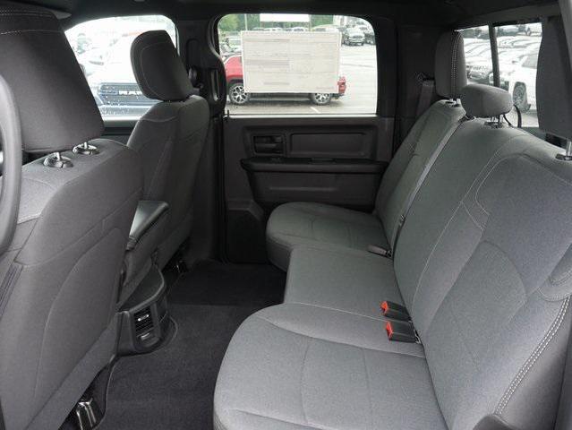 Photo of 2024 Diamond Black Crystal Pearlcoat RAM 2500