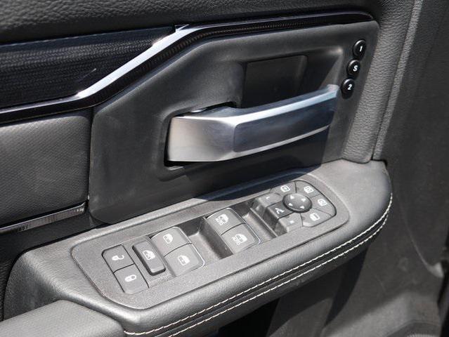 Photo of 2025 Diamond Black Crystal Pearlcoat RAM 2500