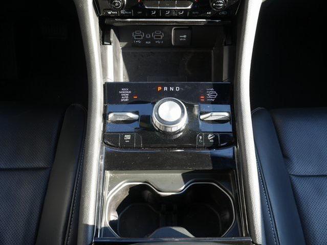 Photo of 2025 Bright White Clearcoat Jeep Grand Cherokee L
