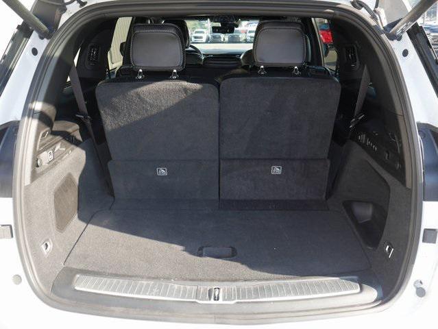 Photo of 2025 Bright White Clearcoat Jeep Grand Cherokee L