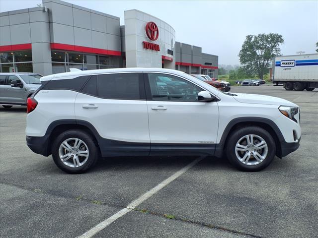 Photo of 2020 White GMC Terrain