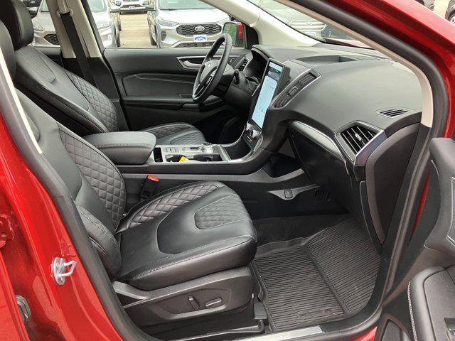 Photo of 2024 Red Ford Edge