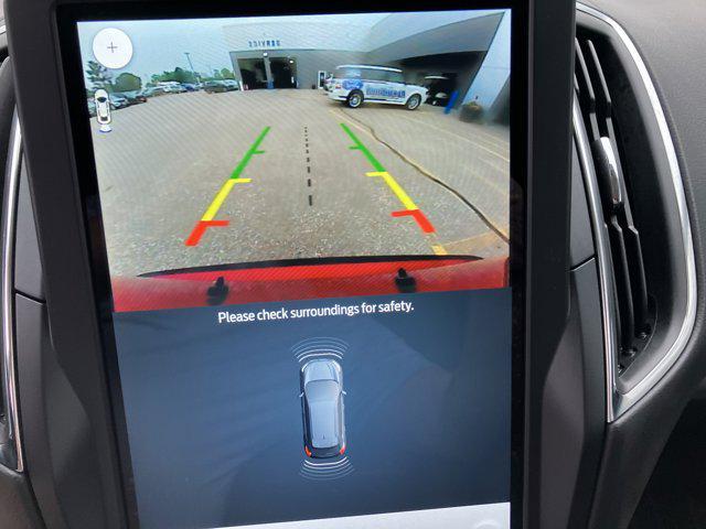 Photo of 2024 Red Ford Edge