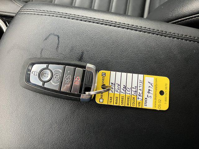 Photo of 2018 White Ford Edge