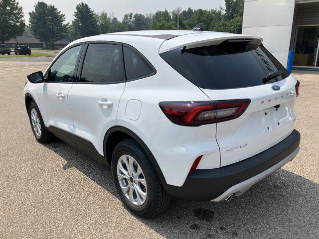 Photo of 2025 Oxford White Ford Escape