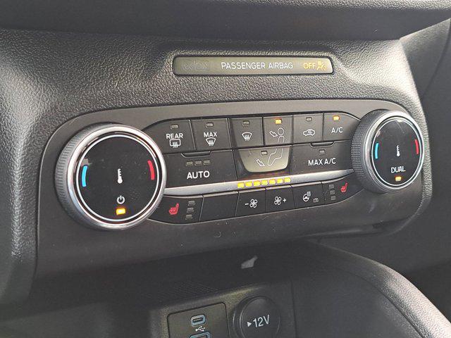 Photo of 2023 Oxford White Ford Escape