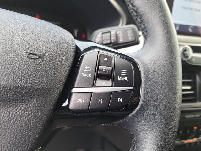 Photo of 2023 Oxford White Ford Escape