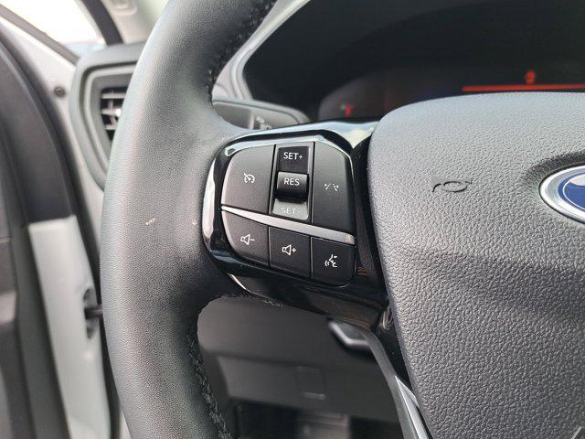 Photo of 2023 Oxford White Ford Escape