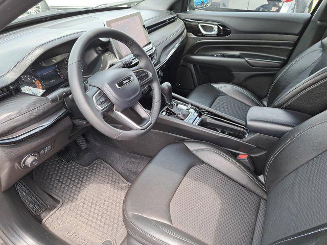 Photo of 2024 Baltic Gray Metallic Clearcoat Jeep Compass