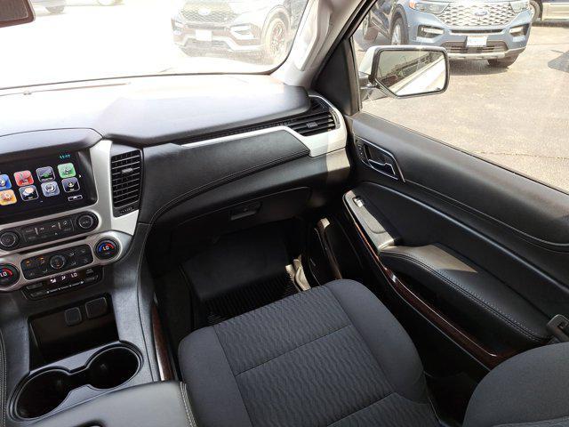Photo of 2017 Summit White GMC Yukon
