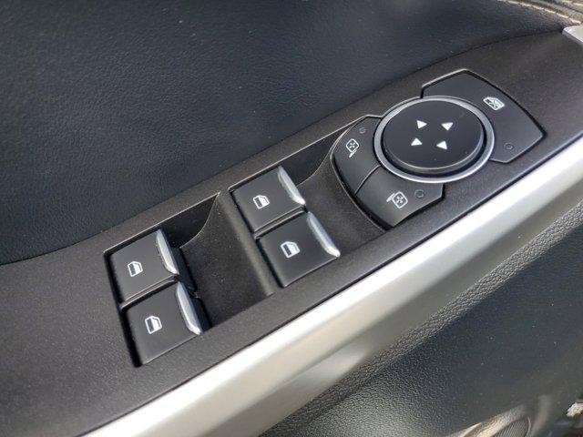 Photo of 2021 Star White Metallic Tri-Coat Ford Explorer