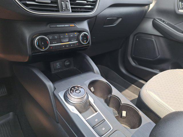 Photo of 2022 Rapid Red Metallic Tinted Clearcoat Ford Escape