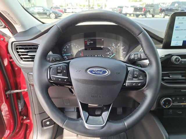Photo of 2022 Rapid Red Metallic Tinted Clearcoat Ford Escape