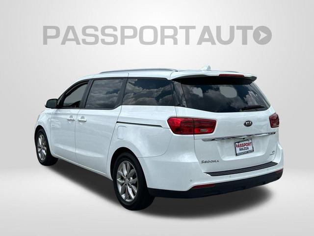 Photo of 2020 Snow White Pearl Kia Sedona