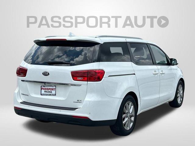 Photo of 2020 Snow White Pearl Kia Sedona