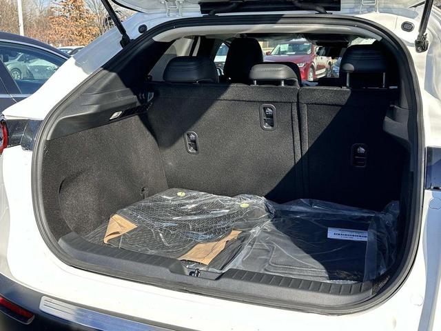 Photo of 2025 Snowflake White Pearl Mica Mazda CX-30