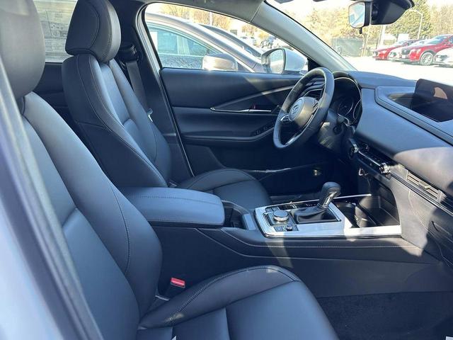Photo of 2025 Snowflake White Pearl Mica Mazda CX-30