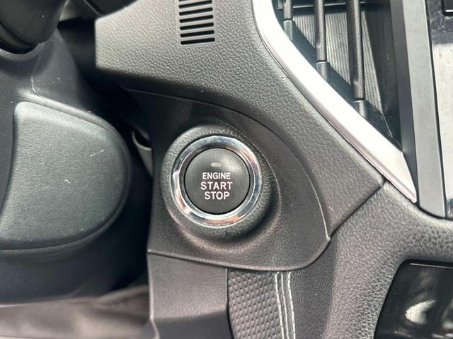 Photo of 2021 Crystal White Pearl Subaru Forester