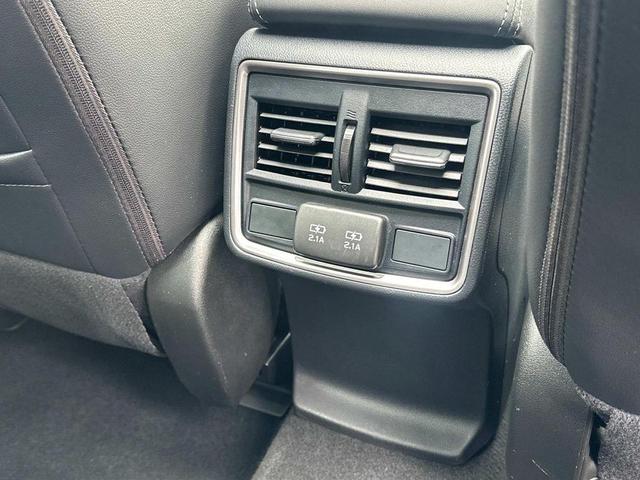 Photo of 2021 Crystal White Pearl Subaru Forester