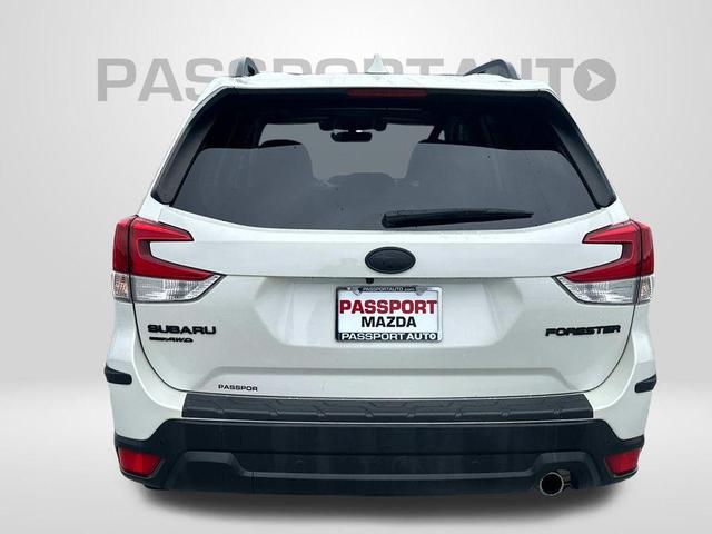 Photo of 2021 Crystal White Pearl Subaru Forester