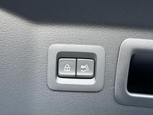 Photo of 2025 Rhodium Mazda CX-70