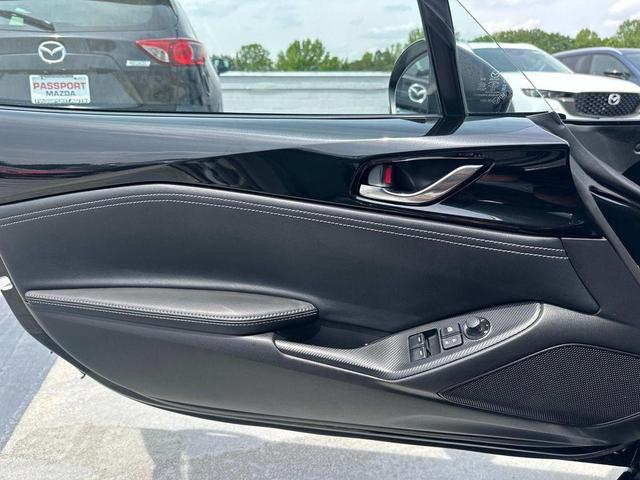 Photo of 2022 Jet Black Mica Mazda MX-5 Miata RF
