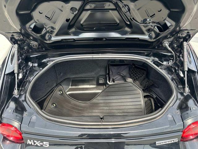 Photo of 2022 Jet Black Mica Mazda MX-5 Miata RF