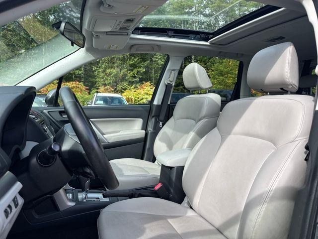 Photo of 2015 Dark Gray Metallic Subaru Forester