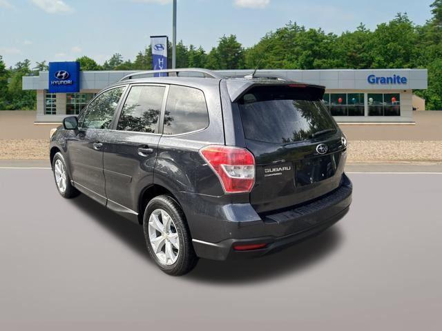 Photo of 2015 Dark Gray Metallic Subaru Forester