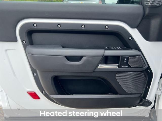 Photo of 2024 Fuji White Land Rover Defender