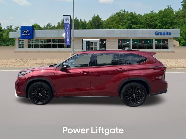 Photo of 2023 Ruby Flare Pearl Toyota Highlander