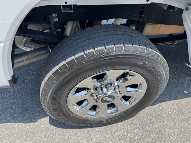 Photo of 2017 White Ford F-250