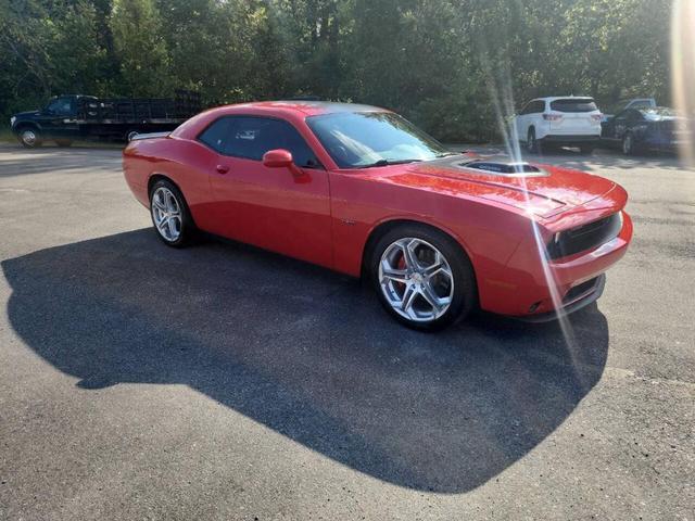 Photo of 2015 Red Dodge Challenger