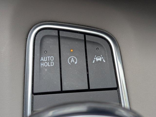 Photo of 2022 Crystal White Tricoat Cadillac Escalade