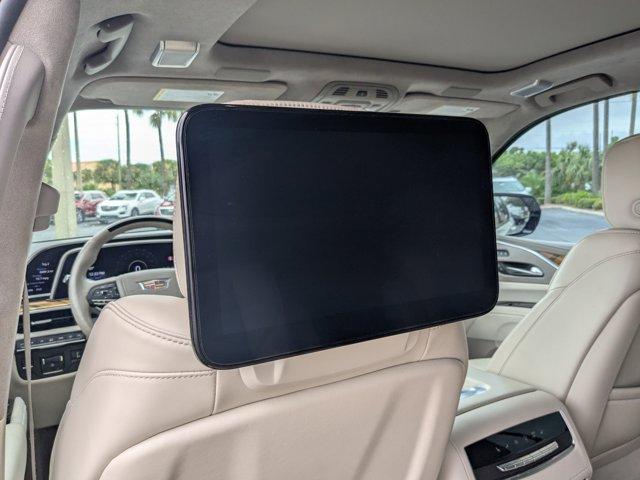 Photo of 2022 Crystal White Tricoat Cadillac Escalade