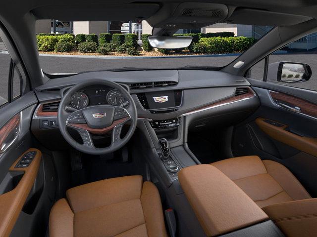 Photo of 2025 Crystal White Tricoat Cadillac XT5